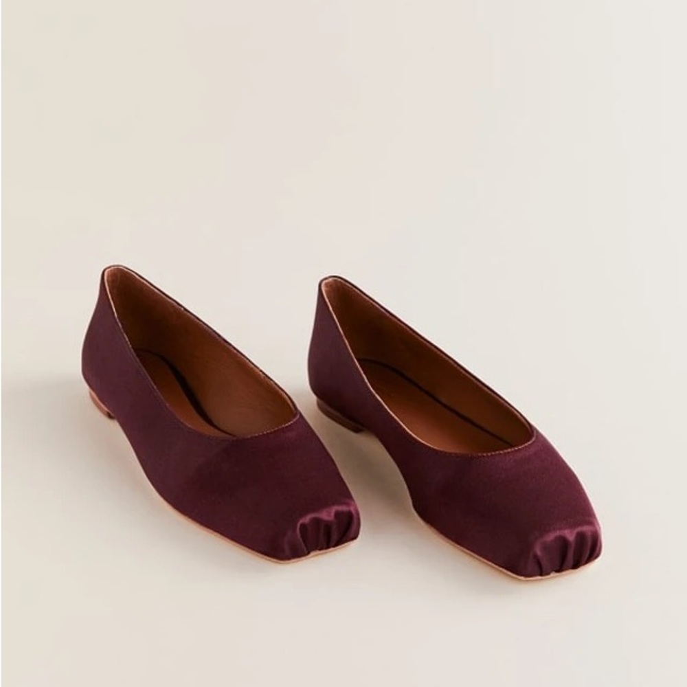 NWOT Reformation Mikayla Ballet Flats satin maroon size 6.5